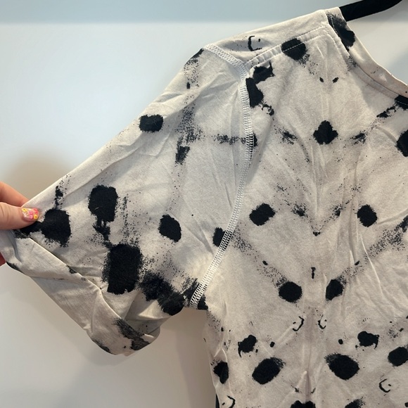 Lululemon Tee - Picture 4 of 6